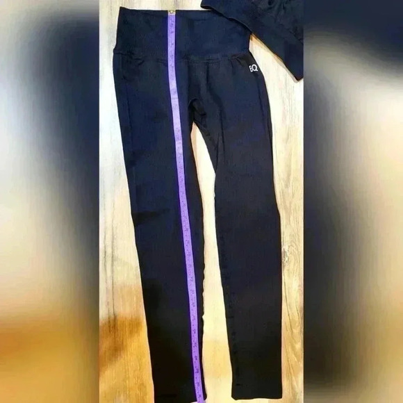 BQ leggings with built-in bra tank 2 PCS set O6.11.250.3 - Picture 2 of 6